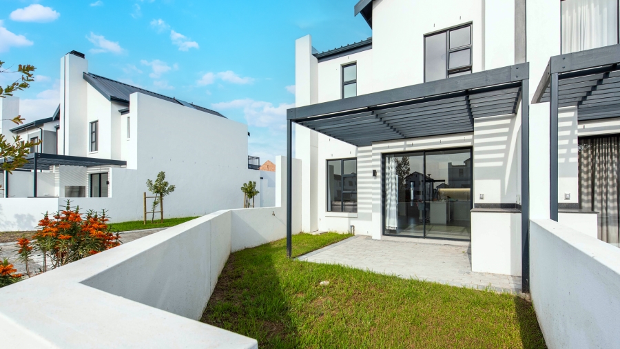 2 Bedroom Property for Sale in Le Coste Estate Western Cape